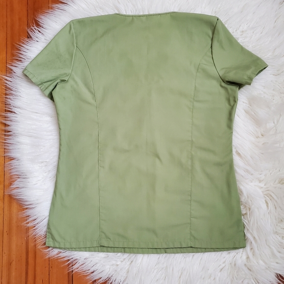 Stylish scrub top - Picture 2 of 5